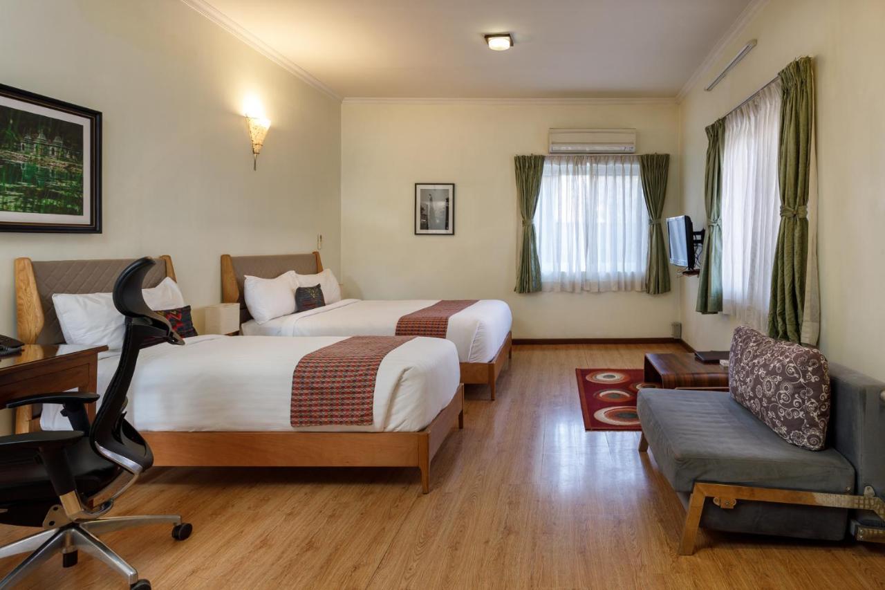 Shaligram Hotel & Spa Lalitpur エクステリア 写真